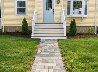 74 Oldfield Dr, Fairfield, CT 06824
