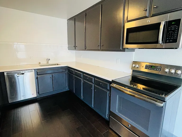 1451 Valencia St #4 — Photo 2