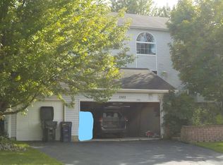 1565 Arquilla Dr, Algonquin, IL 60102