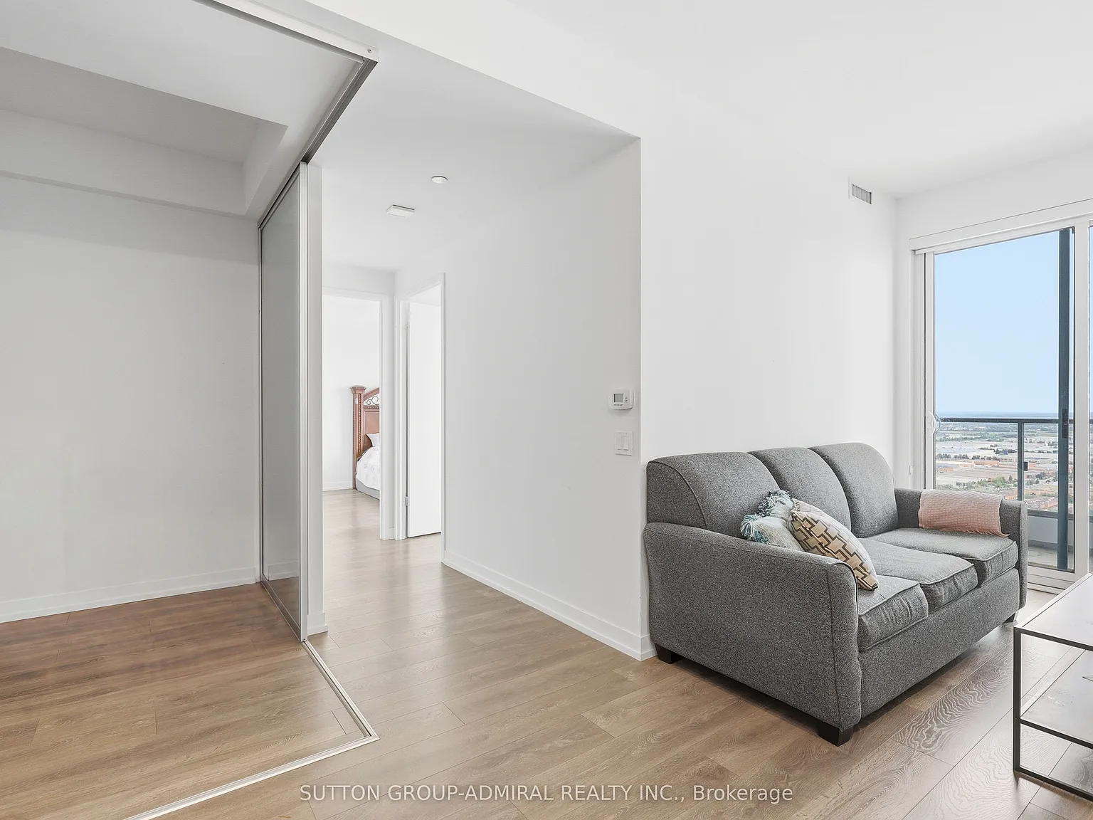 Transit City Condos — Photo 2
