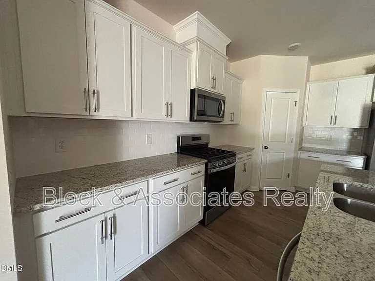 268 Abbots Mill Dr — Photo 8