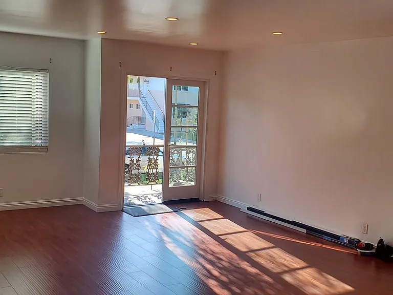 312 N Louise St #108 — Photo 32