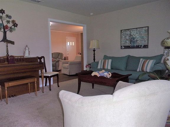 4th image of 311 Crosby Dr