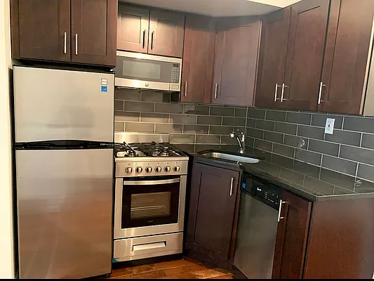 Rented by Heritage Realty LLC | media 9