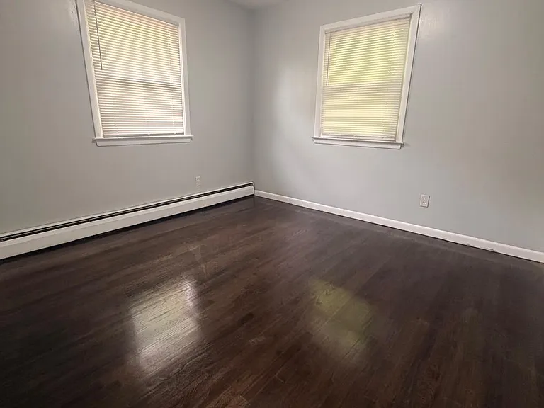 76 Revere St #2R — Photo 4