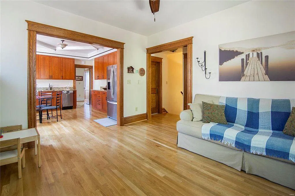4 bed, 1580 sqft, $4,400 — Photo 4