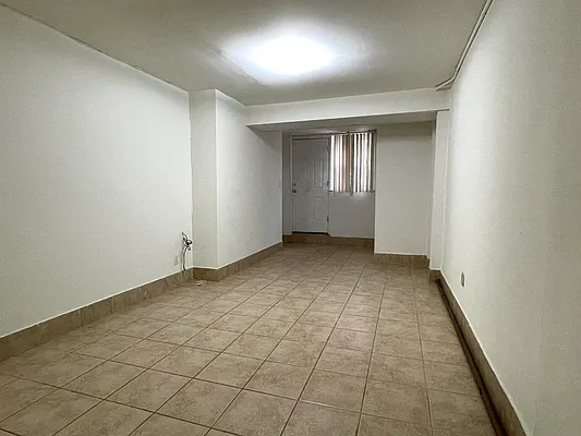 Rented by Amorelli Realty | media 24