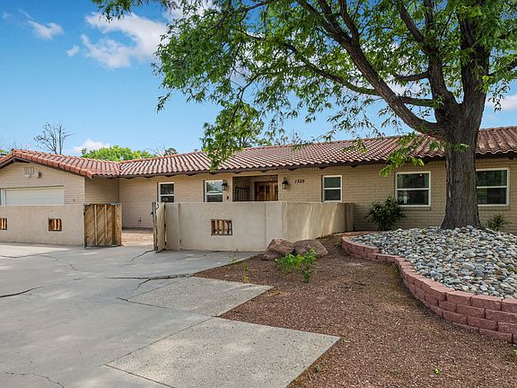 4th image of 1325 Hertz Dr SE