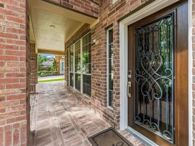 5923 Dillon Creek Ln — Photo 8