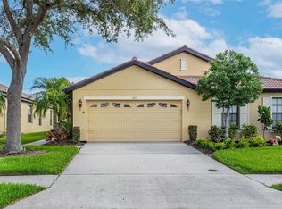 223 Mystic Falls Dr, Apollo Beach, FL 33572