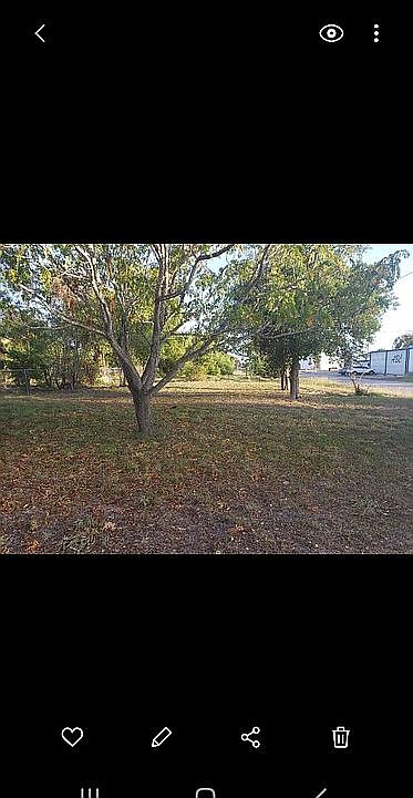 1st image of 328 E Alice Ave