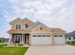 204 Chickadee Ln, Sauk City, WI 53583