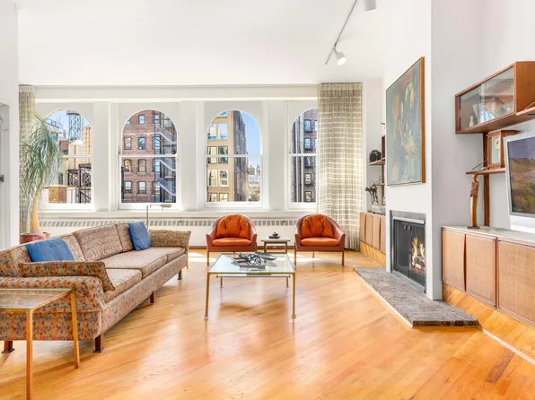 35 East 12th Street image 1 of 10