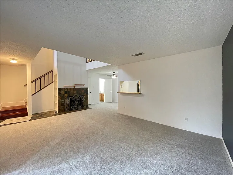 3909 Tanglewilde St #3909 — Photo 9