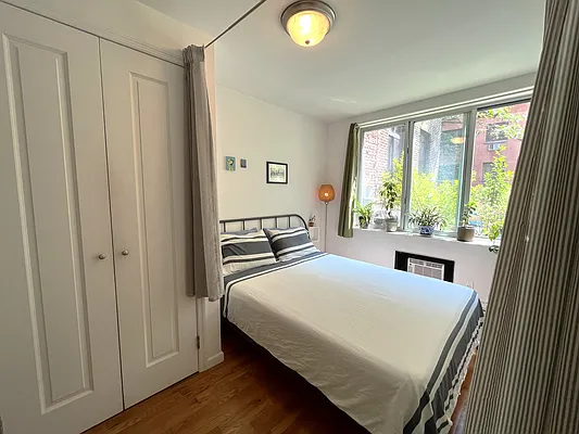 Rented by Akam Sales and Brokerage | media 12