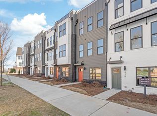 425 Blairhill Rd, Charlotte, NC 28217