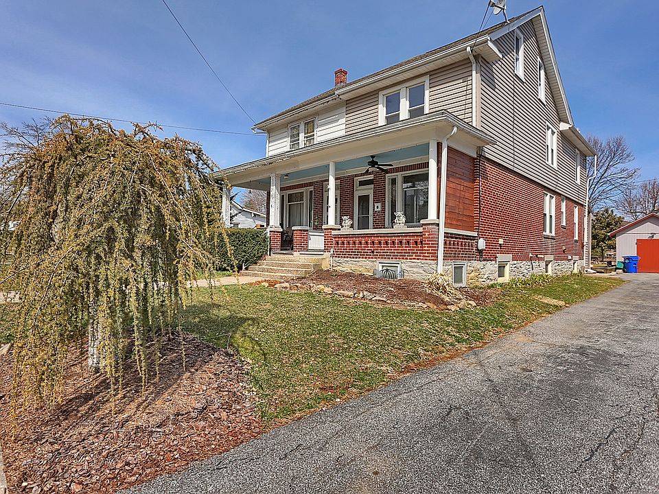 1st image of 39 E Jefferson St