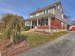 39 E Jefferson St, Womelsdorf, PA 19567