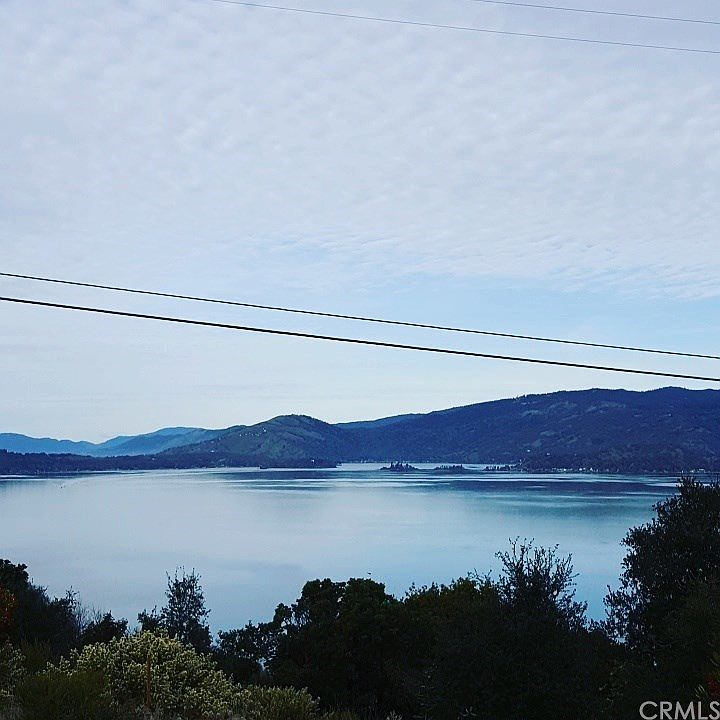 2nd image of 10463 Edgewater Dr