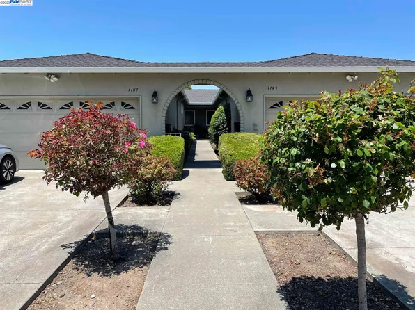 3185 Country Dr, Fremont, CA 94536