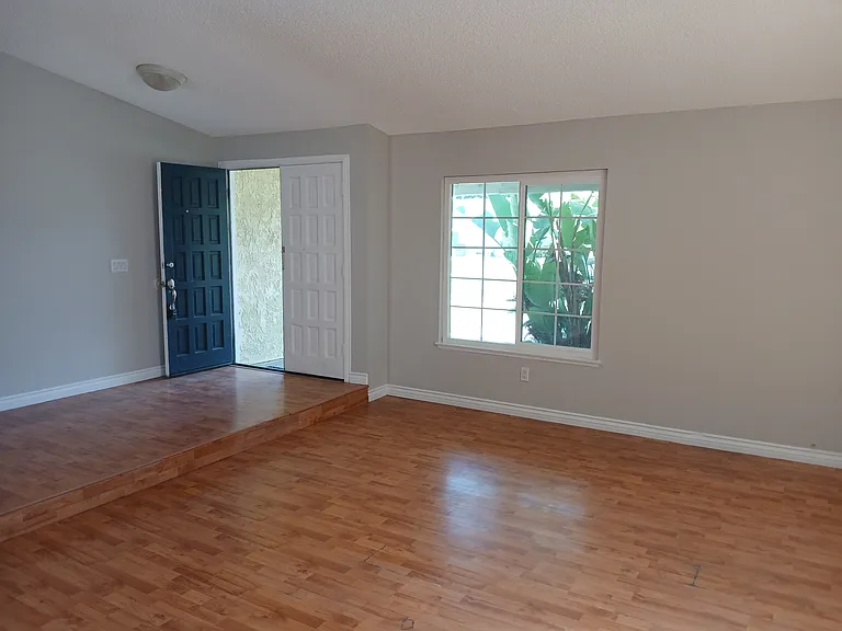 378 E Mariana St — Photo 13