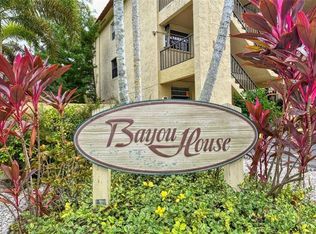 1650 Pine Tree Ln APT 201, Sarasota, FL 34236