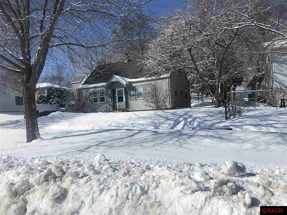 2nd image of 808 S Washington Ave