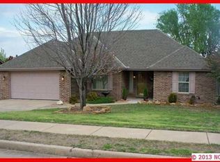 1224 East Dr, Bartlesville, OK 74006