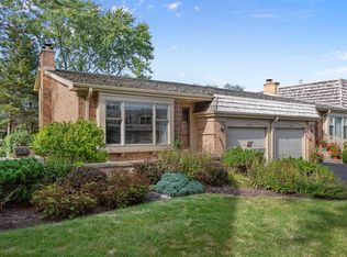 19W110 Avenue Normandy N, Oak Brook, IL 60523