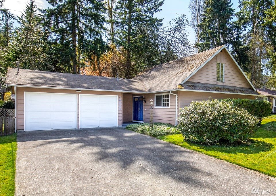 1st image of 13805 NE 70th Pl