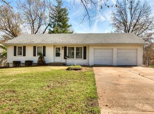 1703 Johnston St, Liberty, MO 64068