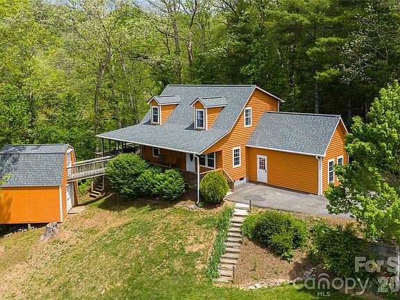 3rd image of 22 Otter Ln