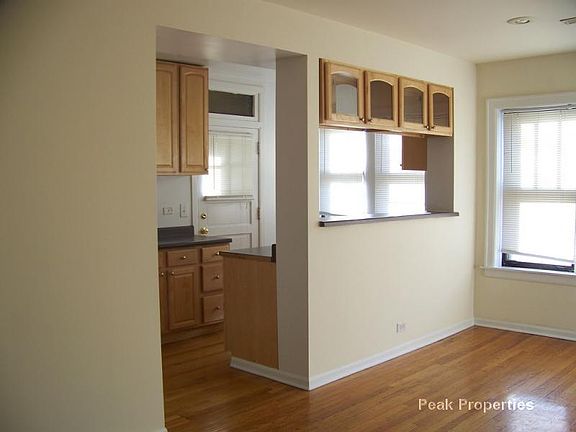 2nd image of 5356 N Wolcott Ave APT 1