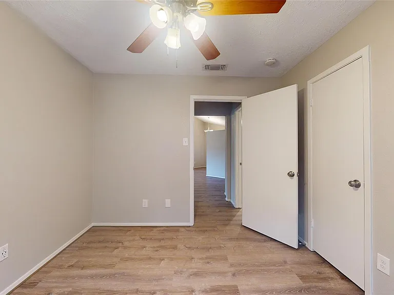 2331 Barrington Place Dr — Photo 30