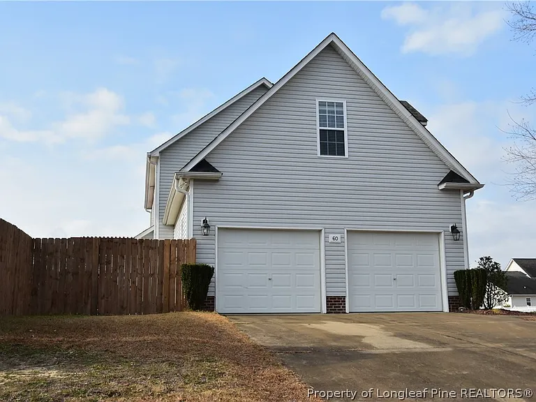 60 Scranton Ct — Photo 2