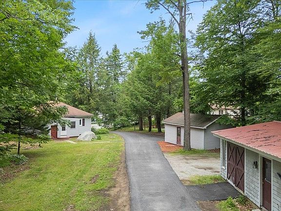2nd image of 1615 Hooksett Road