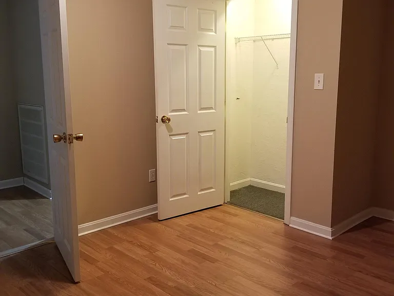 752 King Philip St #3 — Photo 7