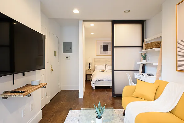 Rented by Urban Furnished LLC | media 20