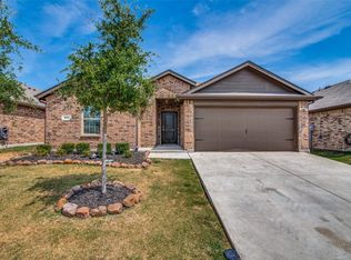 855 Roland Dr, Fate, TX 75189