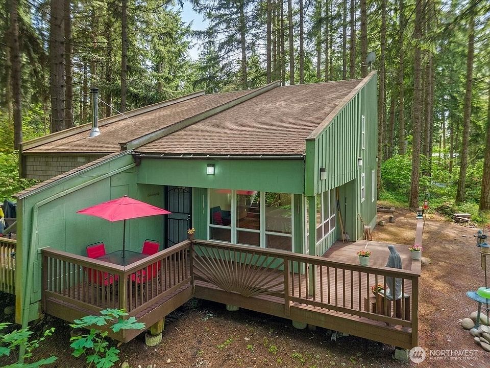 1st image of 17830 Overlake Court SE