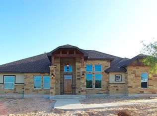 501 Wagon Train Rd, La Vernia, TX 78121