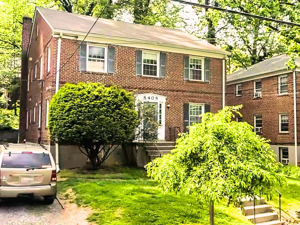 1st image of 8408 Greenwood Ave APT 1
