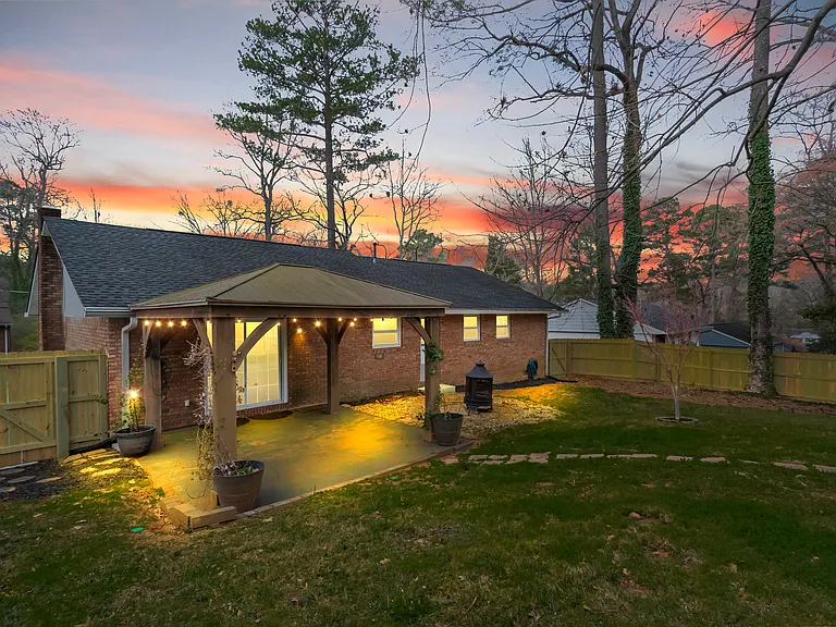 2465 Spring Dr SE — Photo 40