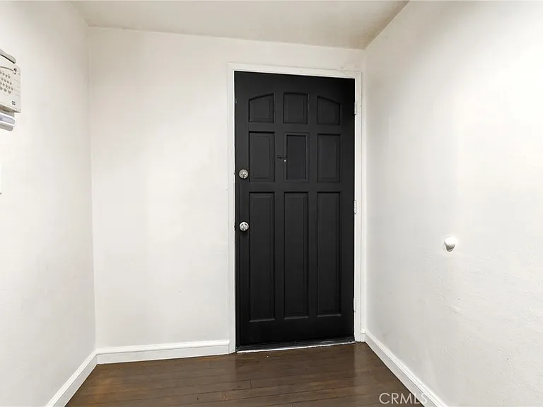 524 E Ghent St — Photo 5