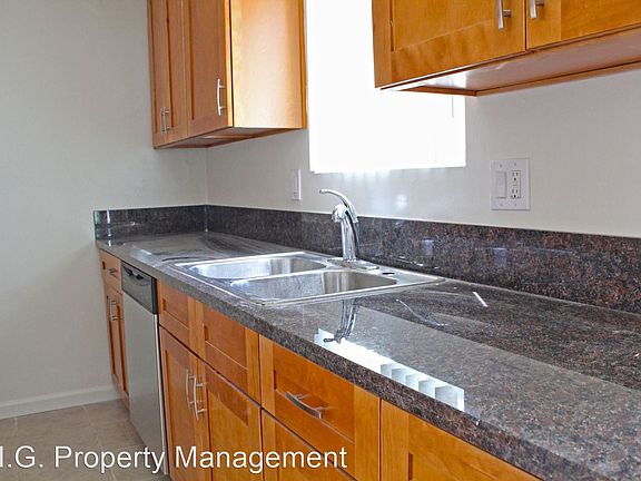 4th image of 2501 N Glenoaks Blvd APT C