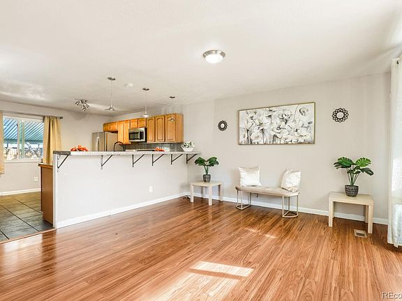 4th image of 5151 Crown Boulevard