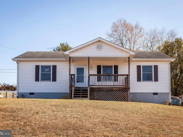202 A St, Shenandoah, VA 22849