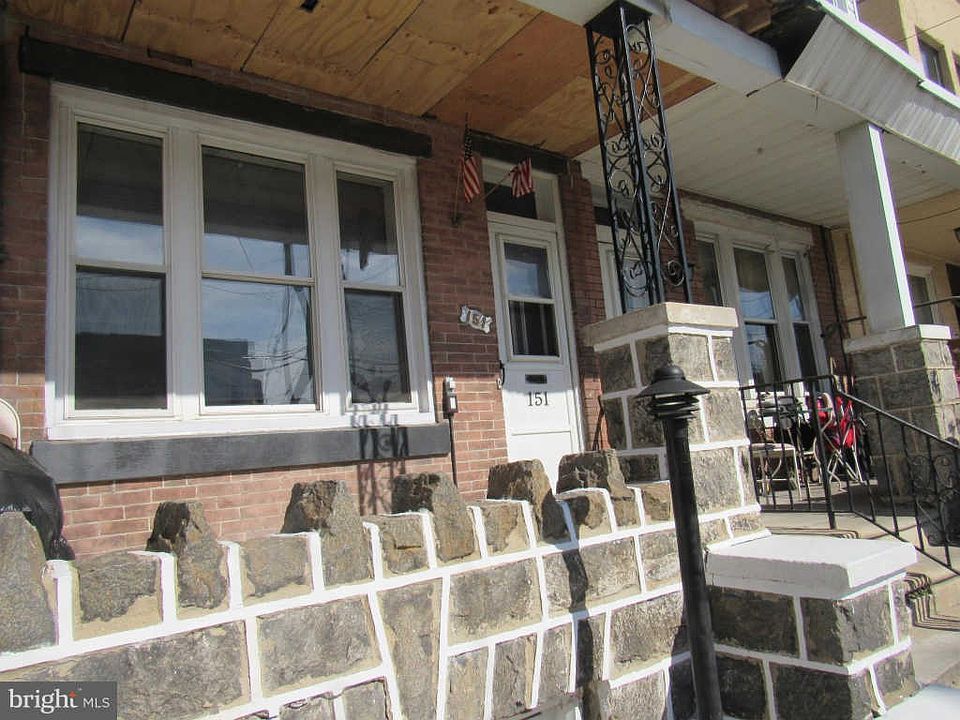 2nd image of 151 W Porter St
