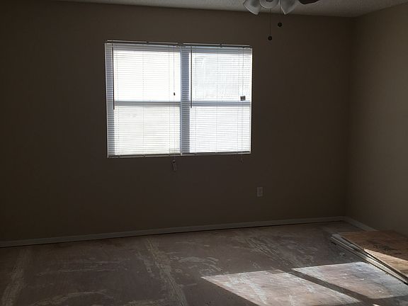 Family Room/ Living Room