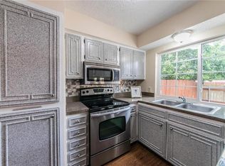2321 Chapel Hill Ln, Arlington, TX 76014